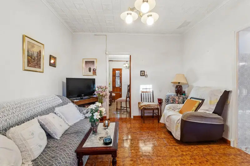 Casa Rustica en Orihuela con 4 Dormitorios y Gran Potencial