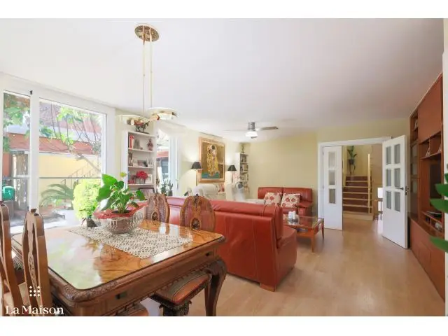 Casa en Venta Argentona 5 Dormitorios Jardin Barbacoa Garaje Doble