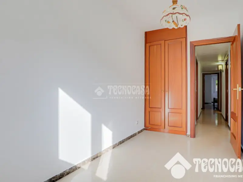 Piso en Venta en La Bordeta Ideal para Familias 4 Dormitorios 2 Baños