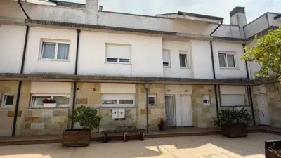 Dúplex con Jardín y Piscina en Bárcena de Cudón