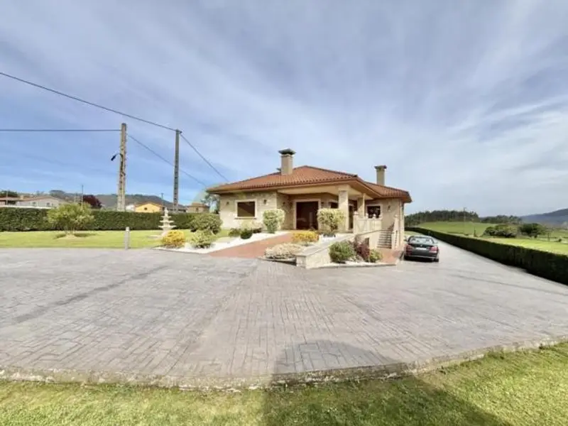 Chalet en Agones Asturias 2 Plantas 4 Habitaciones Jardin Barbacoa