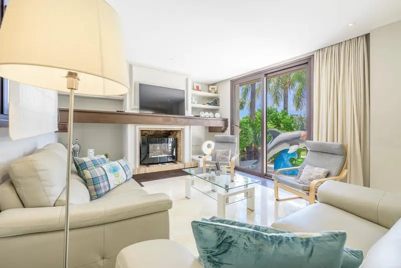 Casa Villa 5 Dormitorios Alquiler Málaga España