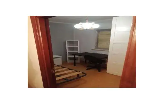 Apartamento en Alquiler Espa	1a 3 Dormitorios 1 Ba	1o 85m2