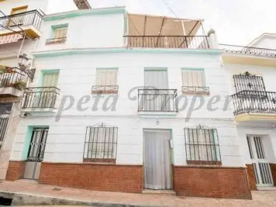 Casa de Pueblo en Torrox 7 Dormitorios 2 Baños Terraza Vistas