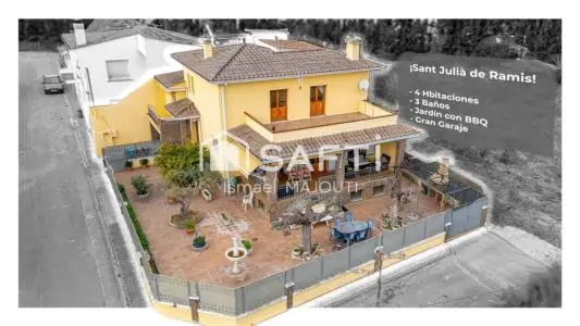 Casa Familiar con Garaje y Jardín