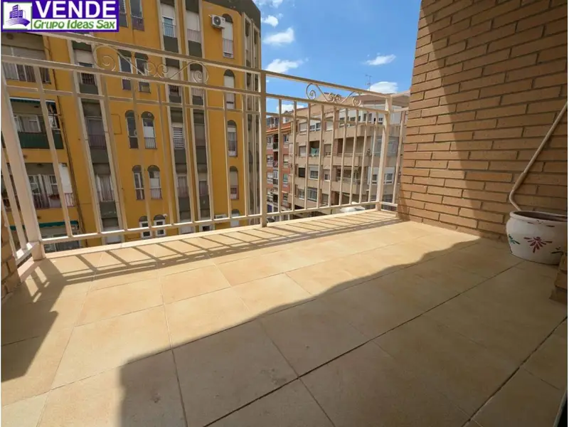 Venta piso Petrer 100m2 3 habitaciones garaje ascensor