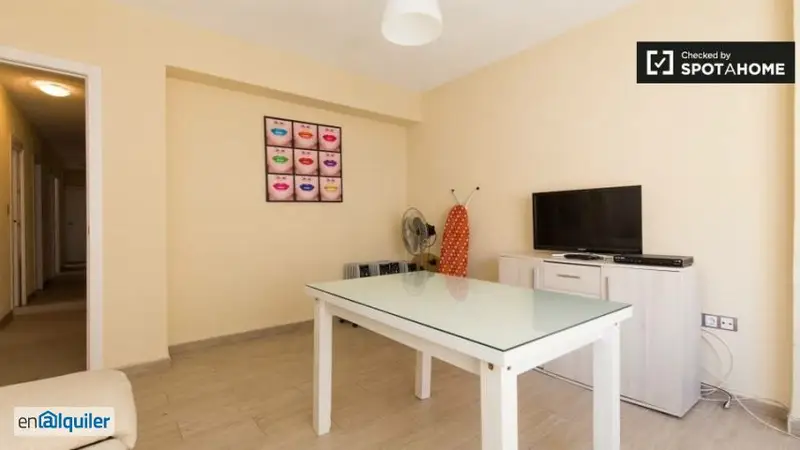 Apartamento 4 Dormitorios Pajaritos Granada