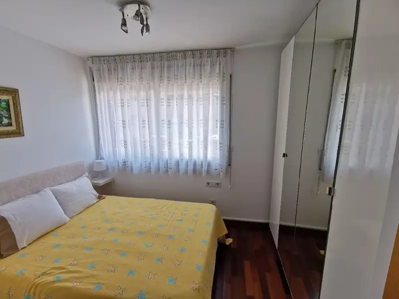 Chalet en venta en Barcelona 4 habitaciones 3 baños parking