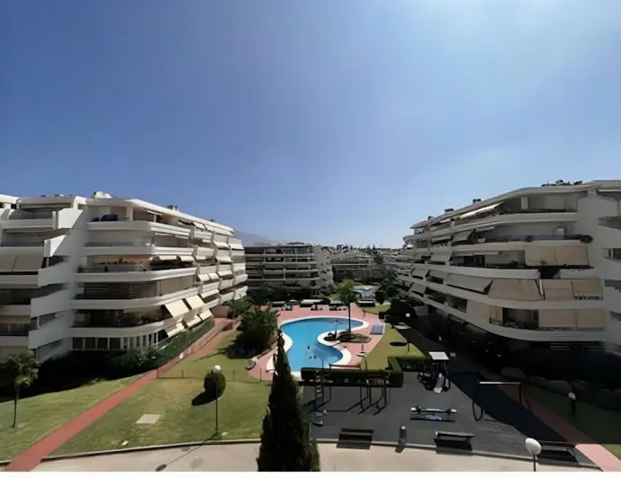 Apartamento en Venta Marbella 3 Dormitorios 3 Baños Guadalmina Alta