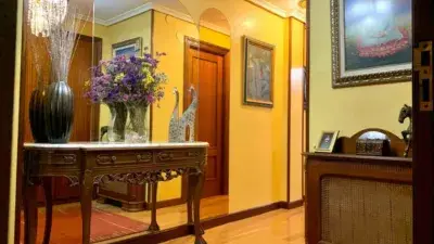 Casa en venta en Calle del Pinar, cerca de Calle de Isidoro Salas