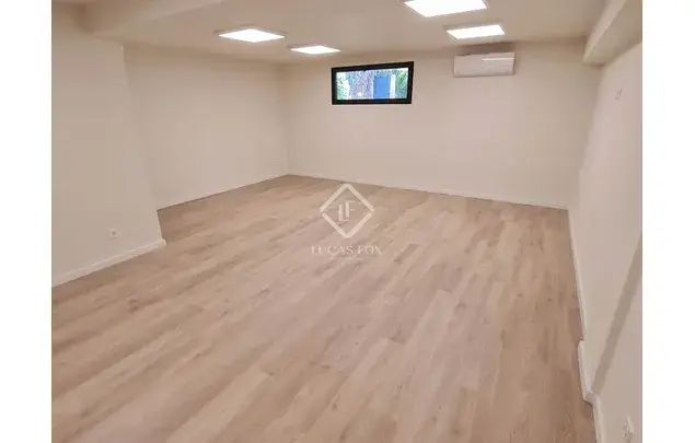 Casa adosada moderna en Bétera 5 dormitorios 324m²