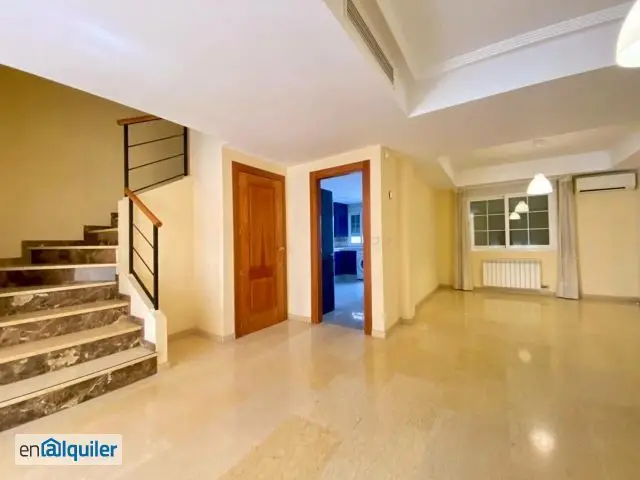 Alquiler casa grande Ogijares 3 habitaciones terraza garaje