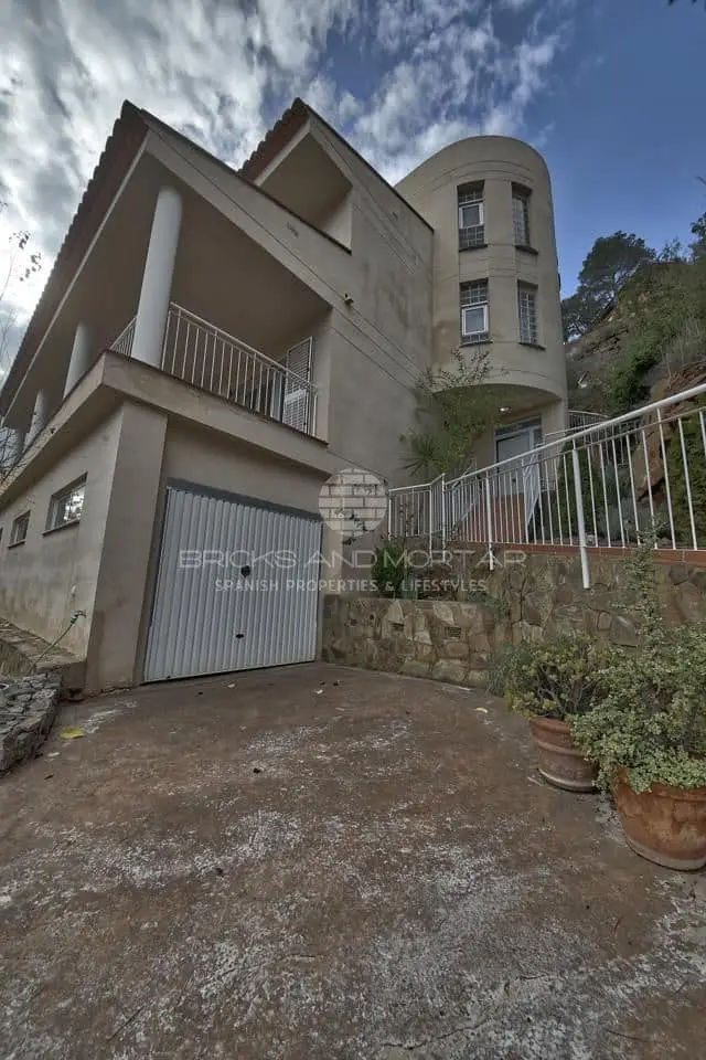 Chalet en Venta Gilet Valencia 4 Dormitorios 4 Baños Cerca Playa