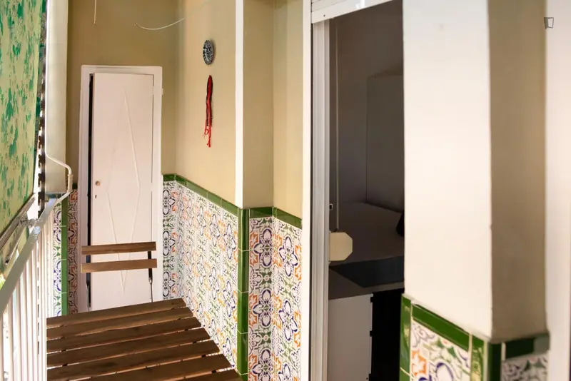 Habitacion Individual con Balcon - Estudiantes y Trabajadores