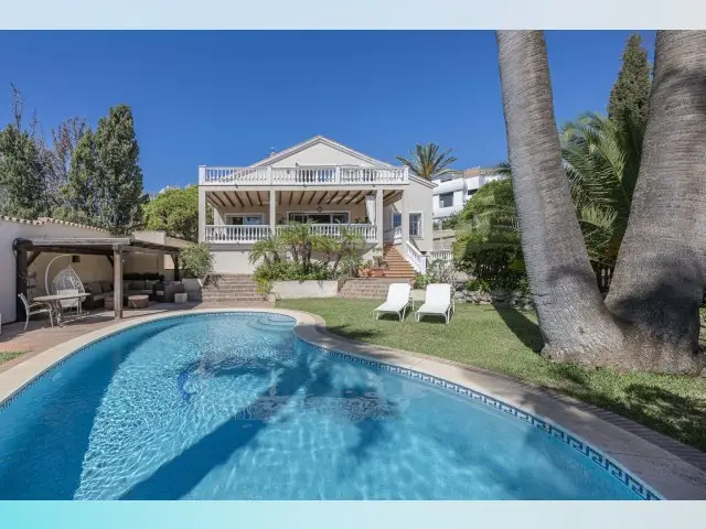 Casa Villa 5 Dormitorios Costabella Marbella Playa Piscina Jardin