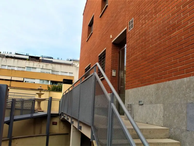 Garaje en Terrassa con Ascensor y Calefaccion