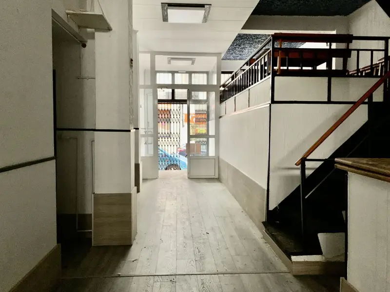 Venta Local Comercial Agra Del Orzán A Coruña