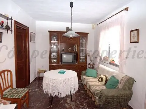 Casa Rural con 6 Dormitorios en Arenas de V	alez