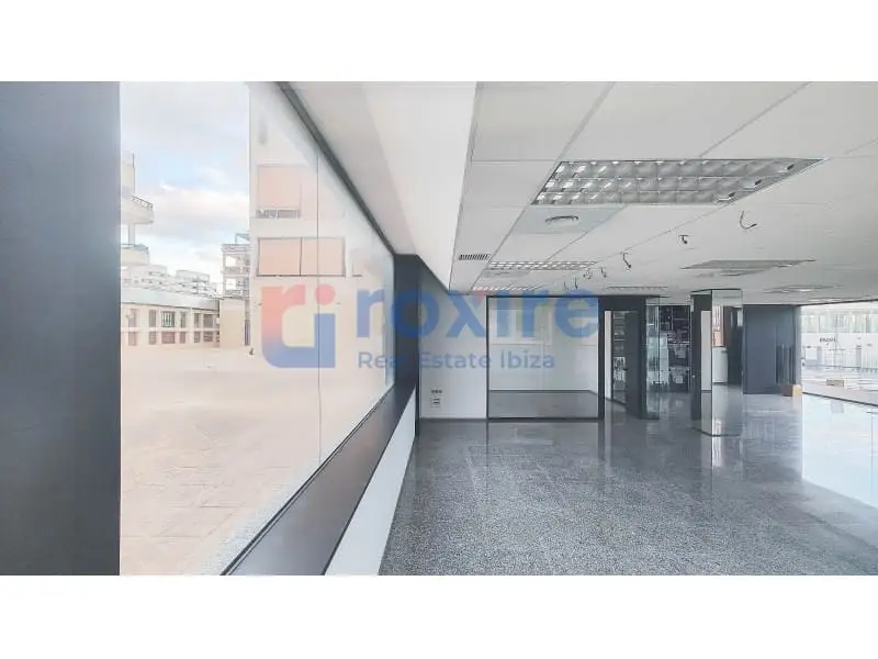 Local Comercial en Alquiler San Antonio Ibiza 180m2