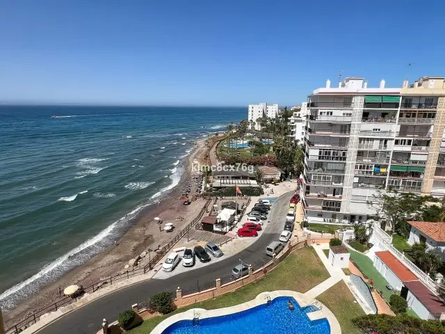 Estudio Renovado Frente al Mar Calahonda Costa del Sol