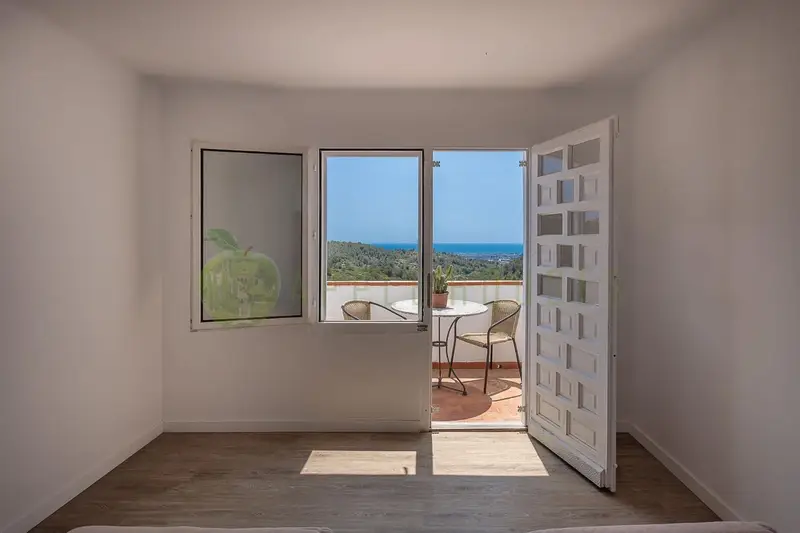 Chalet en venta en Canyelles con vistas al mar