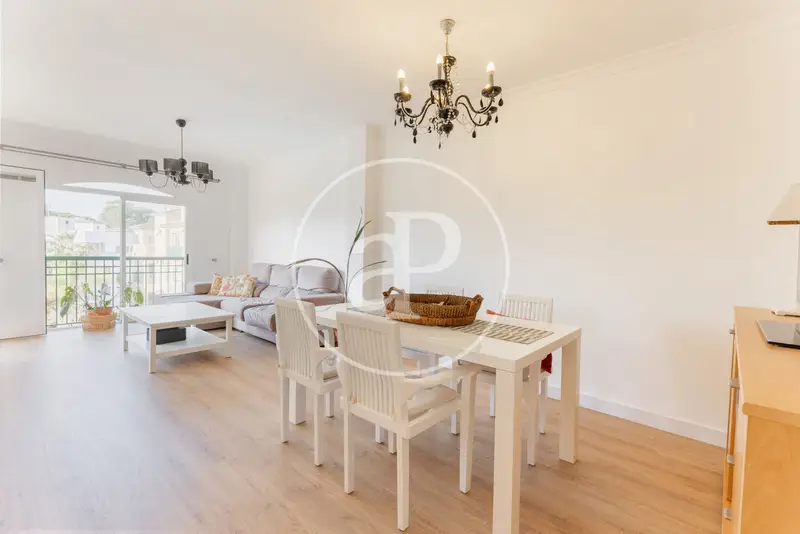 Piso en Venta Las Maravillas 3 Dormitorios 2 Baños Terraza Piscina Parking