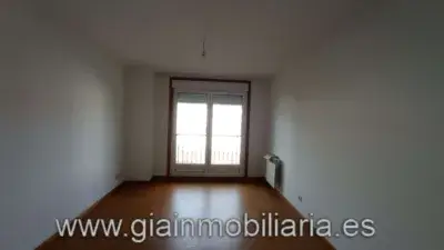 Piso en venta en Ponteareas 3 dormitorios 2 baños garaje y bodega