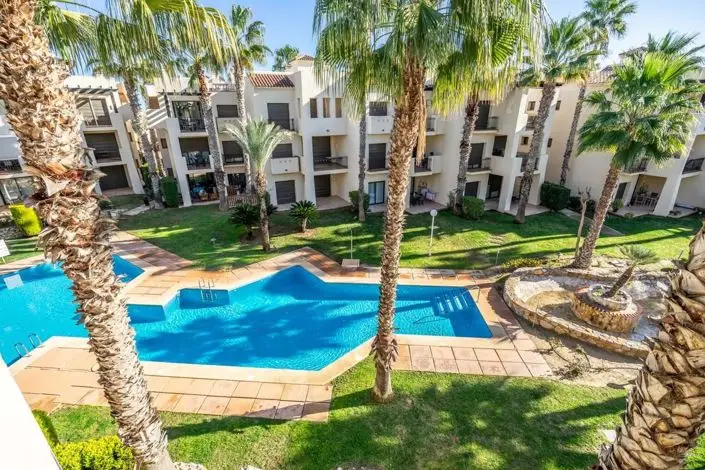 Ático de Lujo en Roda 2 Dormitorios con Solarium Privado