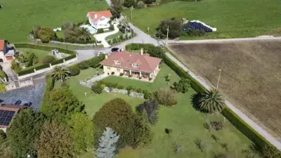 Chalet en venta cerca de Suances 300m2