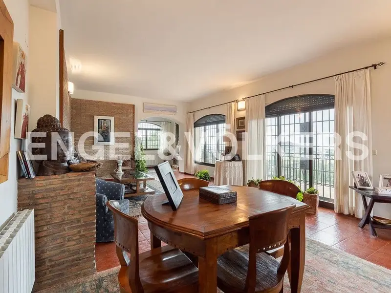 Chalet en Venta en Gilet Valencia con Vistas al Mar