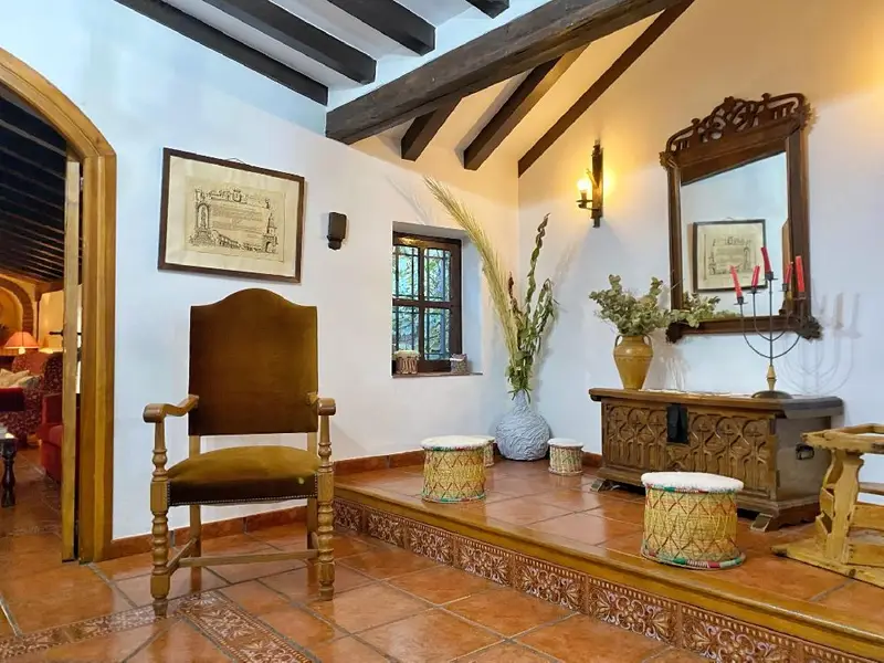 Casa Rural con Patio en Orgaz 437m2