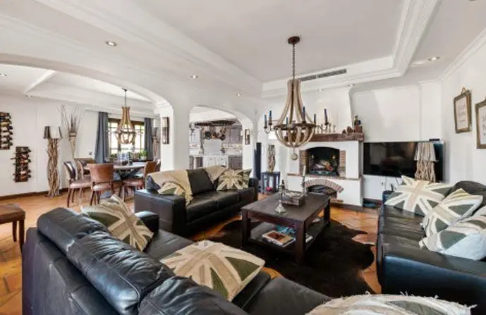 4 Bed Townhouse for sale