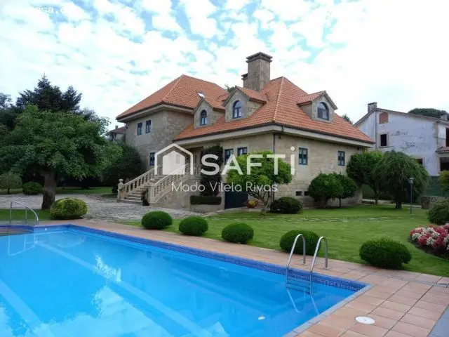 Casa de Campo Exclusiva en Teo con Piscina y Casa de Invitados