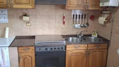 Casa Adosada 6 Habitaciones Sobrado
