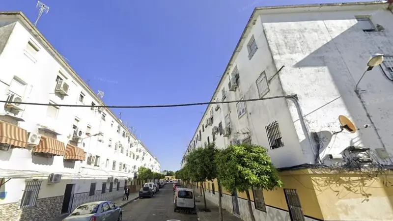 Piso en Torreblanca Sevilla Ocupado Venta al Contado