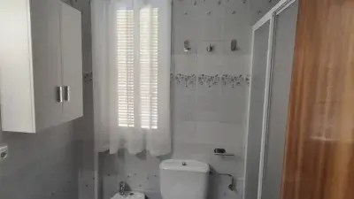 Alquiler piso céntrico estudiantes 3 dormitorios Calle Alcaidesa
