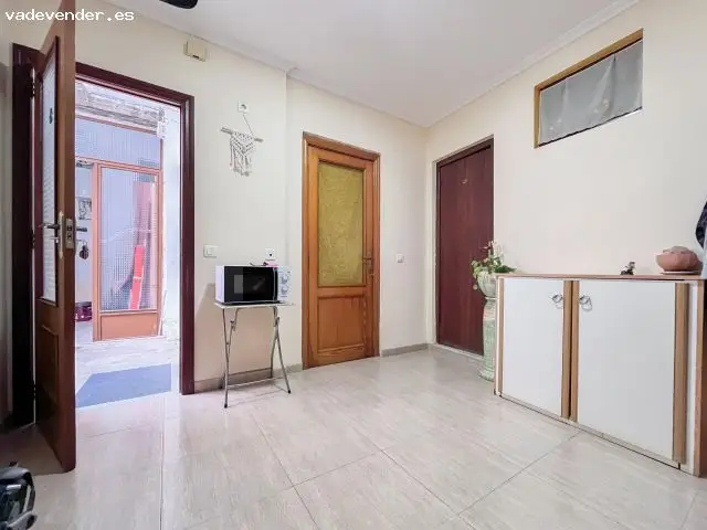 Casa Centrica con Bar en Funcionamiento Carlet