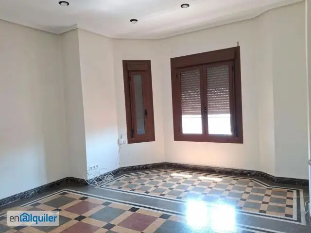 Piso en alquiler en Valencia 7 dormitorios 175m2