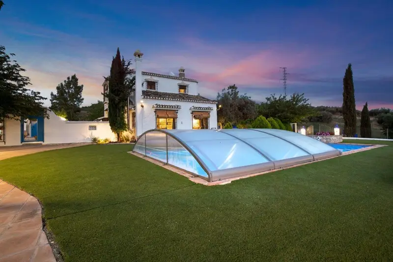 Venta Villa de Lujo Montefrio Cortijo 5 Suites Piscina Eventos