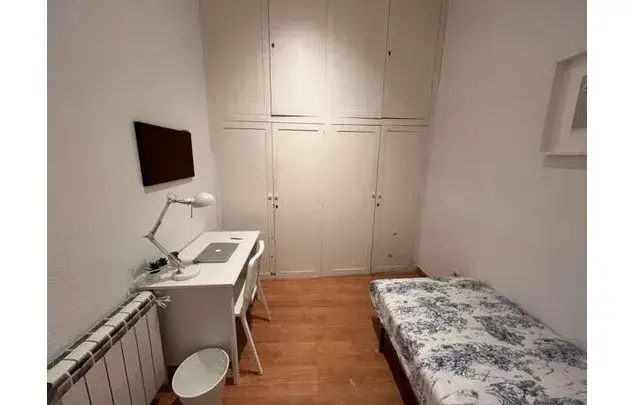 Rent a room in Madrid