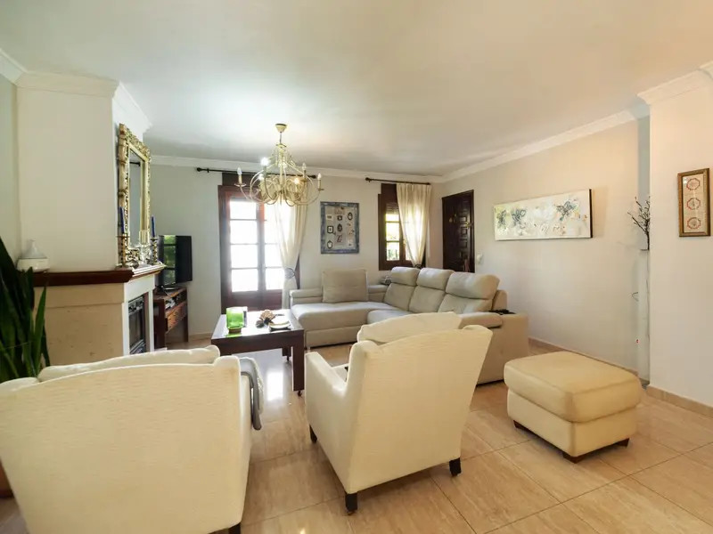 Casa en Centro Estepona Pueblo 3 Dormitorios 2 Baños Apartamento Independiente