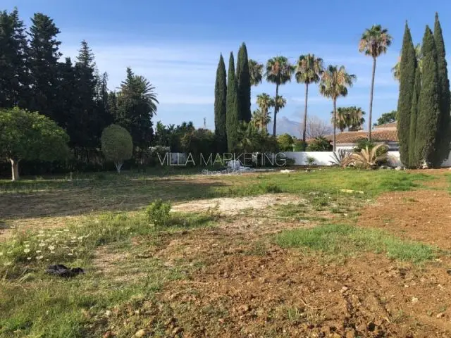Terreno en Venta Guadalmina Baja Chalet de Lujo