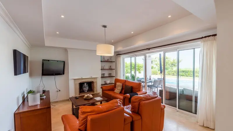 Alquiler Piso 4 Dormitorios Andalucia Piscina Privada
