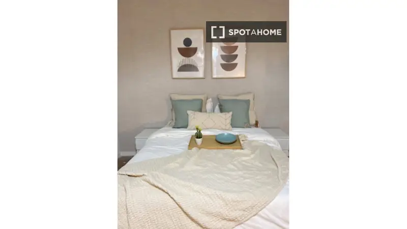 Habitacion en piso compartido El Raval Barcelona