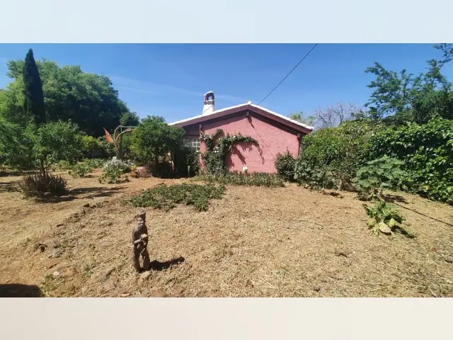 Casa de Campo en Monda: Tranquilidad y Naturaleza