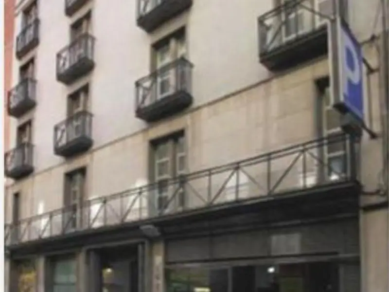 venta Edificio en El Raval, Ciutat Vella (YMQ-25-5-04828)- Globaliza