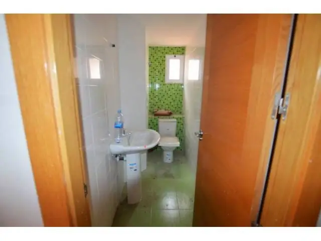 Amplio Local Comercial en San Jeronimo 200m2