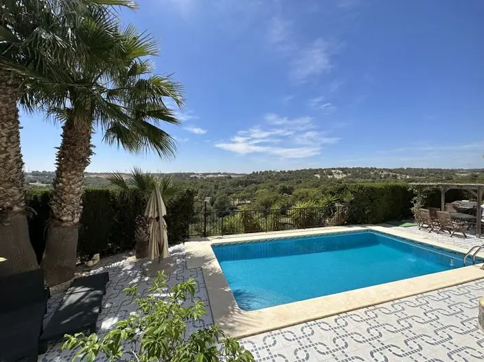 Villa de Lujo 4 Dormitorios en Venta Las Ramblas Golf