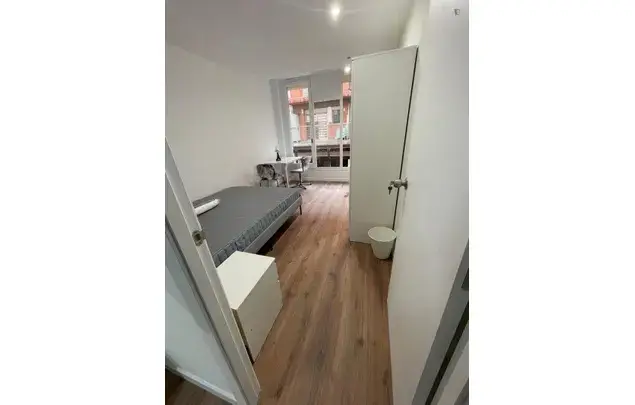 Alquiler Apartamento 5 Dormitorios Badalona