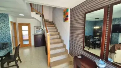 Casa Adosada en Torrenostra con Terraza de 100m2 y Piscina